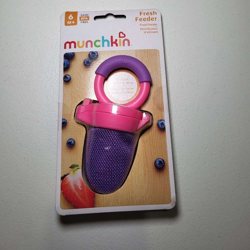 Munchkin Pink Baby Feeder